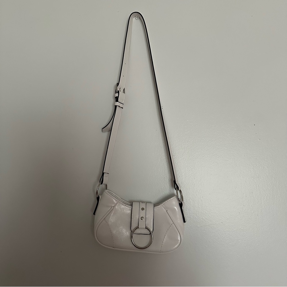 Elegant White Leather Shoulder Bag
